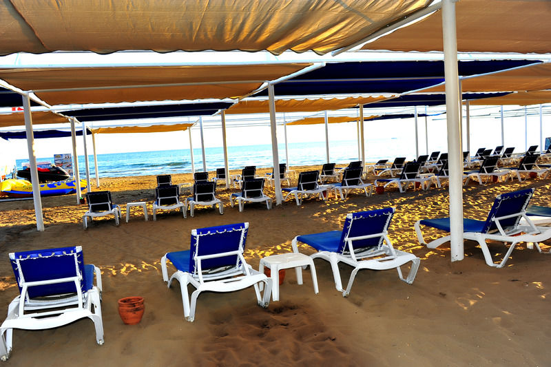 Dream Family Club Hotel Side Exterior photo